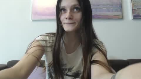 Snapshot of elliewalkersdreamgirl chatting on 01/16/25, 07:10 Effie1818 online show from 01/16/25, 07:10