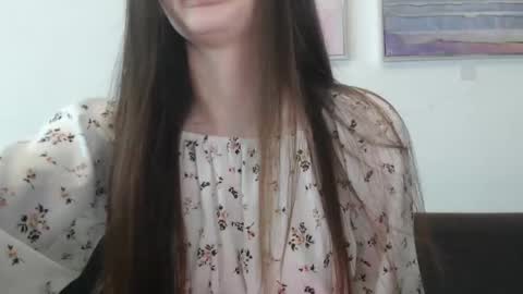Snapshot of elliewalkersdreamgirl chatting on 02/16/25, 05:04 Effie1818 online show from 02/16/25, 05:04