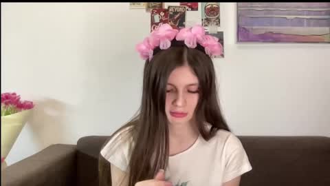 Snapshot of elliewalkersdreamgirl chatting on 03/11/25, 07:03 Effie1818 online show from 03/11/25, 07:03