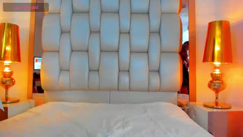 E L L I O T    V E L E Z online show from 03/04/25, 11:54