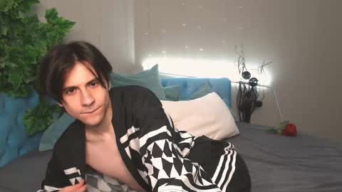 ellis_rin online show from 10/22/25, 10:31