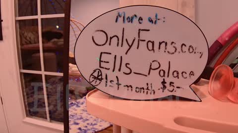 Snapshot of ells_palace chatting on 01/01/25, 11:29 Ella Bella Bo Bella online show from 01/01/25, 11:29