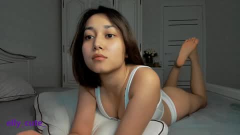 Snapshot of elly_cute_ chatting on 02/03/25, 09:30 Elly Cute online show from 02/03/25, 09:30