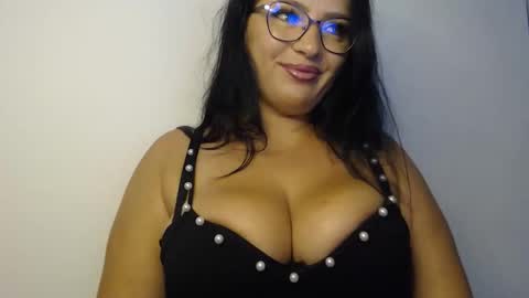 Snapshot of elly_denise chatting on 09/17/25, 03:35 Denise online show from 09/17/25, 03:35