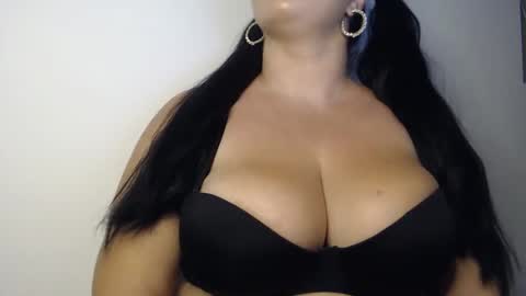 Snapshot of elly_denise chatting on 09/21/25, 06:53 Denise online show from 09/21/25, 06:53
