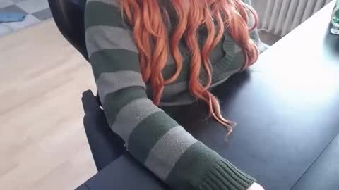 Elly online show from 11/07/25, 01:33