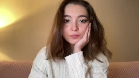 Snapshot of ellynella chatting on 09/30/25, 10:37 Elina online show from 09/30/25, 10:37