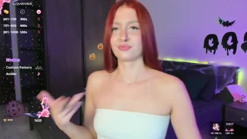 EllyPeach online show from 10/22/25, 04:18