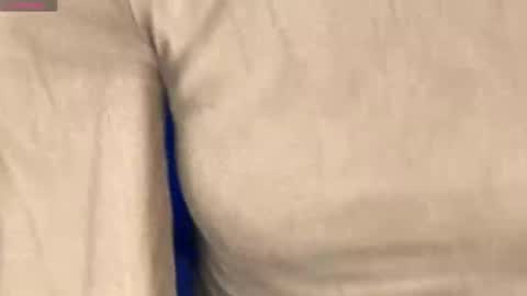 Snapshot of ellzabeth_ellison chatting on 02/17/25, 04:09 Im online Fri Sun Mon Tue Thu Fri Sat3 from 1000 online show from 02/17/25, 04:09