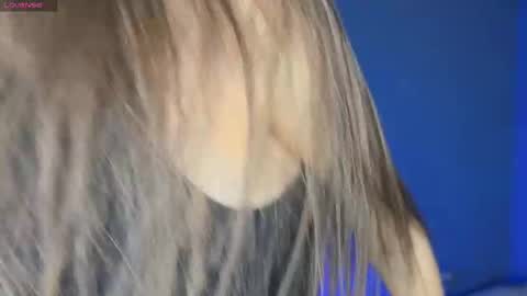 Snapshot of ellzabeth_ellison chatting on 02/18/25, 09:10 Im online Fri Sun Mon Tue Thu Fri Sat3 from 1000 online show from 02/18/25, 09:10