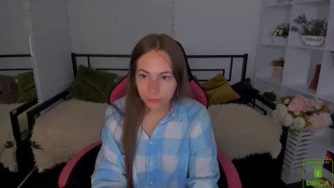 Snapshot of elma_lily chatting on 09/18/25, 06:04 elma_lily online show from 09/18/25, 06:04