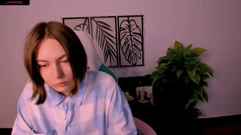 Snapshot of elma_lily chatting on 10/11/25, 05:50 elma_lily online show from 10/11/25, 05:50