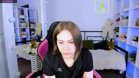 Snapshot of elma_lily chatting on 10/21/25, 05:41 elma_lily online show from 10/21/25, 05:41