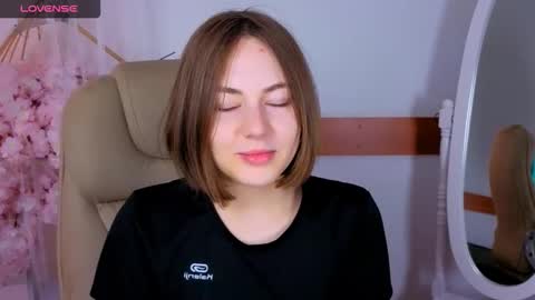 Snapshot of elma_lily chatting on 10/24/25, 06:10 elma_lily online show from 10/24/25, 06:10