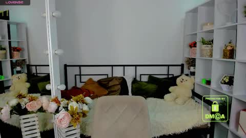 Snapshot of elma_lily chatting on 11/12/25, 07:09 elma_lily online show from 11/12/25, 07:09