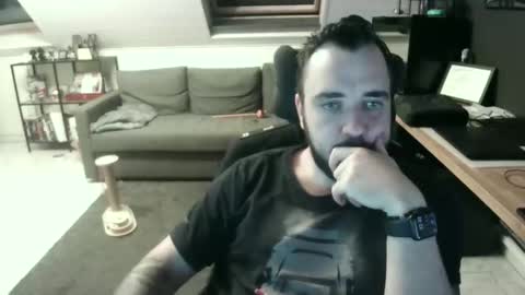 Elmo online show from 11/17/25, 09:31