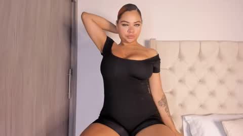 Snapshot of eloisa_cleavage_ chatting on 02/04/25, 11:05 Maya online show from 02/04/25, 11:05