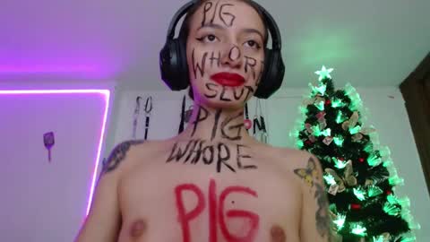 Snapshot of eloise_brown_ chatting on 12/09/24, 11:56 Chelsea Please help me to reach 100 thumbs up online show from 12/09/24, 11:56