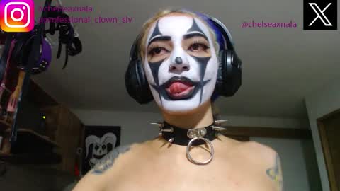 Snapshot of eloise_brown_ chatting on 09/22/25, 09:11 Chelsea Please help me to reach 100 thumbs up online show from 09/22/25, 09:11