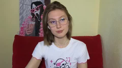 Snapshot of elsaangel chatting on 12/18/24, 04:20 elsaangel online show from 12/18/24, 04:20