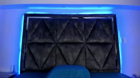 Snapshot of elsalombardi chatting on 02/20/25, 03:19 Elsa online show from 02/20/25, 03:19