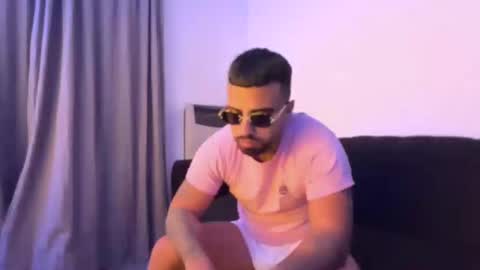 Snapshot of elturrodelsexo chatting on 09/08/25, 02:49 elturrodelsexo online show from 09/08/25, 02:49