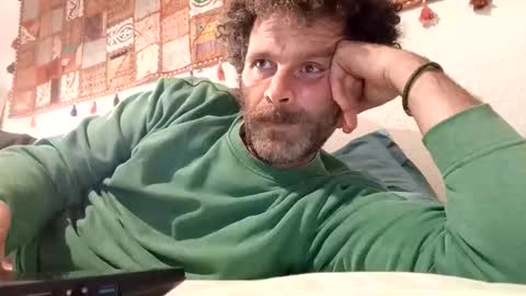 elyjahoye online show from 11/17/25, 08:36