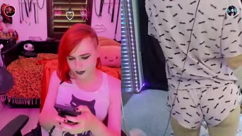 Snapshot of elyzababy chatting on 09/10/25, 10:10 ElyzaBaby online show from 09/10/25, 10:10