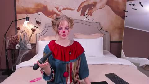 Chloyka online show from 10/31/25, 04:19