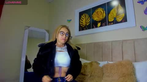 ema garcia  online show from 10/05/25, 11:52