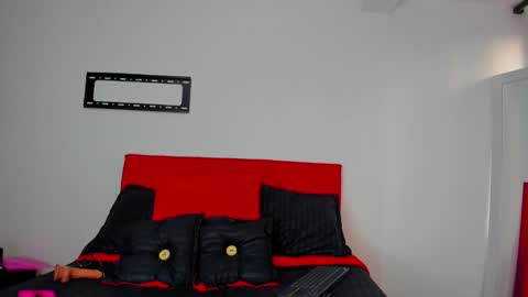 ema garcia  online show from 11/02/25, 11:23