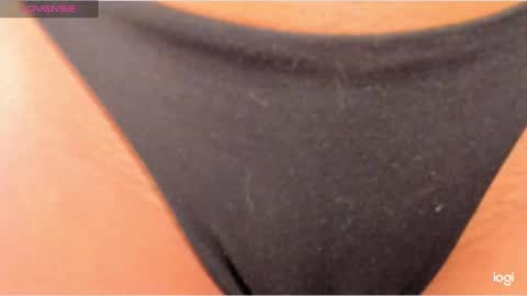 Snapshot of ema_rose69 chatting on 02/25/25, 02:54 online show from 02/25/25, 02:54