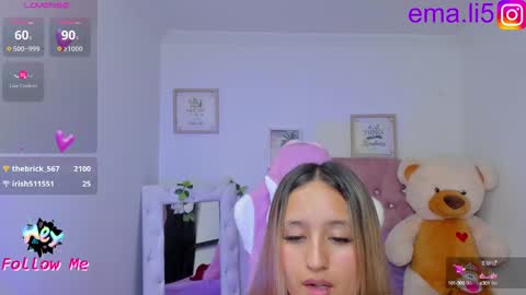 Snapshot of ema_tayy chatting on 02/14/25, 10:28 Ema online show from 02/14/25, 10:28