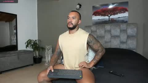 Snapshot of emanuelspencer chatting on 01/28/25, 08:04 emanuelspencer online show from 01/28/25, 08:04