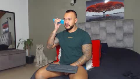 emanuelspencer online show from 10/18/25, 02:47