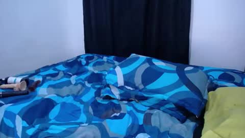 Snapshot of ember_wanda_ chatting on 01/17/25, 04:39 Ember and Wanda online show from 01/17/25, 04:39