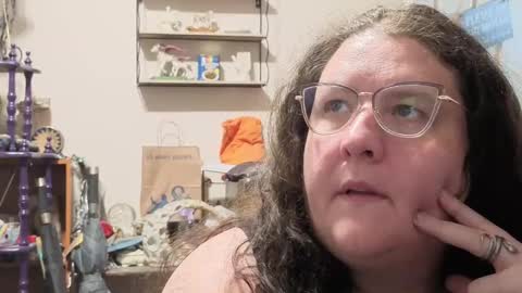 Snapshot of emberlynnix chatting on 09/09/25, 04:45 Emberlyn Nix online show from 09/09/25, 04:45