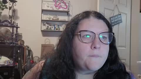 Snapshot of emberlynnix chatting on 09/15/25, 05:07 Emberlyn Nix online show from 09/15/25, 05:07