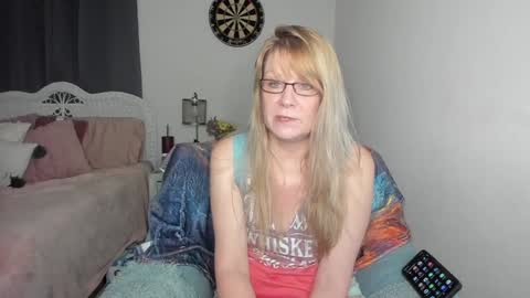 Snapshot of emberpheonixxx chatting on 01/09/25, 03:58 Ember Pheonixxx online show from 01/09/25, 03:58