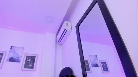 emelie_89 online show from 02/11/25, 03:18