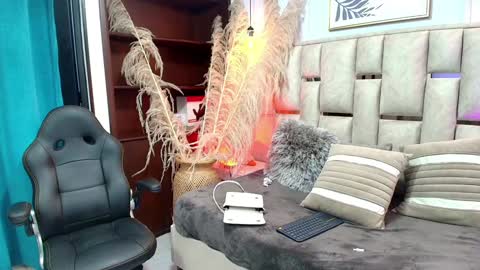 Emily  online show from 01/20/25, 09:53