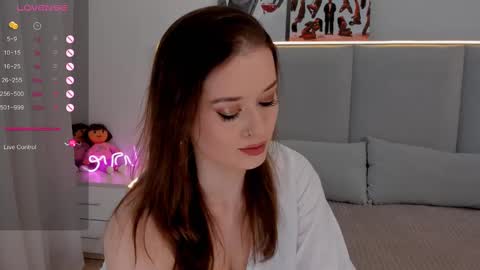 Snapshot of emelilove chatting on 02/22/25, 05:23 Emeli online show from 02/22/25, 05:23