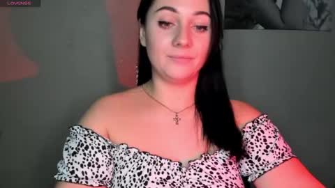 Snapshot of emelyblum chatting on 12/03/24, 12:35 Emely online show from 12/03/24, 12:35