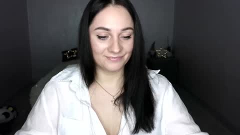 Snapshot of emelyblum chatting on 03/07/25, 01:09 Emely online show from 03/07/25, 01:09