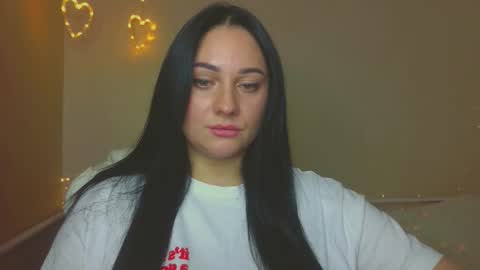 Snapshot of emelyblum chatting on 10/22/25, 09:25 Emely online show from 10/22/25, 09:25