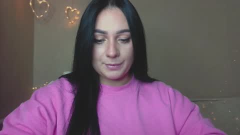 Snapshot of emelyblum chatting on 10/24/25, 11:01 Emely online show from 10/24/25, 11:01