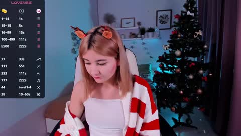  Emily  follow me  online show from 01/05/25, 09:14