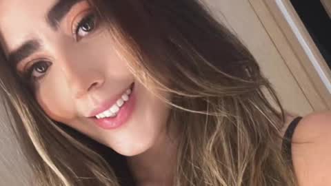 emi_royse online show from 02/25/25, 09:35