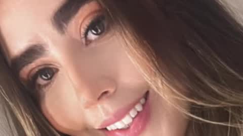 emi_royse online show from 10/21/25, 06:52