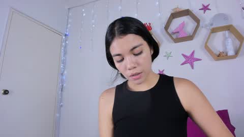 Snapshot of emiily_parkerr chatting on 12/24/24, 03:05 Emily online show from 12/24/24, 03:05